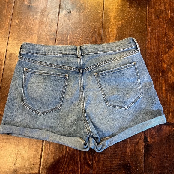 Old Navy Blue Jean Shorts | Size 10 - Picture 4 of 7